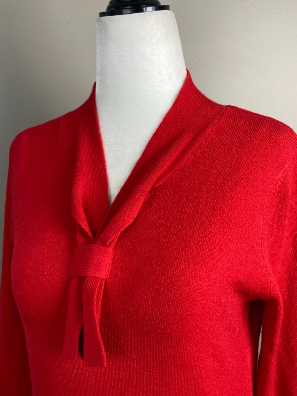 TABI Red thin knit v-neck sweater w/ adjustable neck tie pieces XS SMALL MEDIUM - Picture 6 of 16
